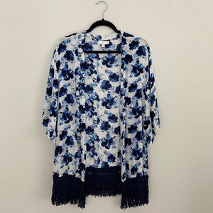 CHARMING CHARLIE Women's Floral Kimono